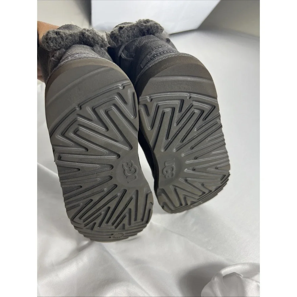 UGG Kids Bailey Bow Gray Suede Boots Youth Size US 3 / EU 35